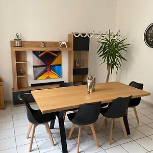 Apartment Spacieux, Orange (Vaucluse)